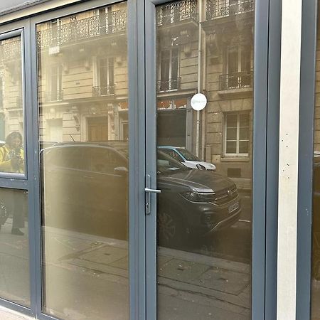 Stylish Modern Studio Apartment Paris Exterior photo